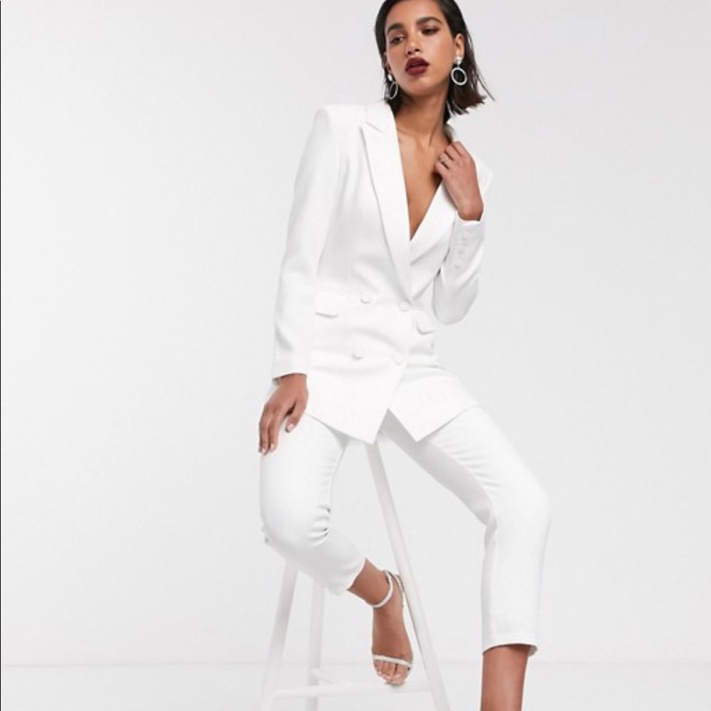 Slim white tailored blazer set